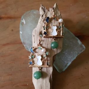 Handmade Japanese White Cat x Aventurine Earrings